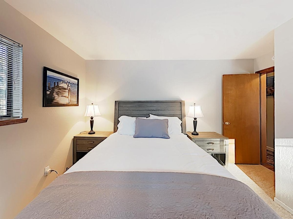 Group Getaways Holiday Home 4030 Image 17