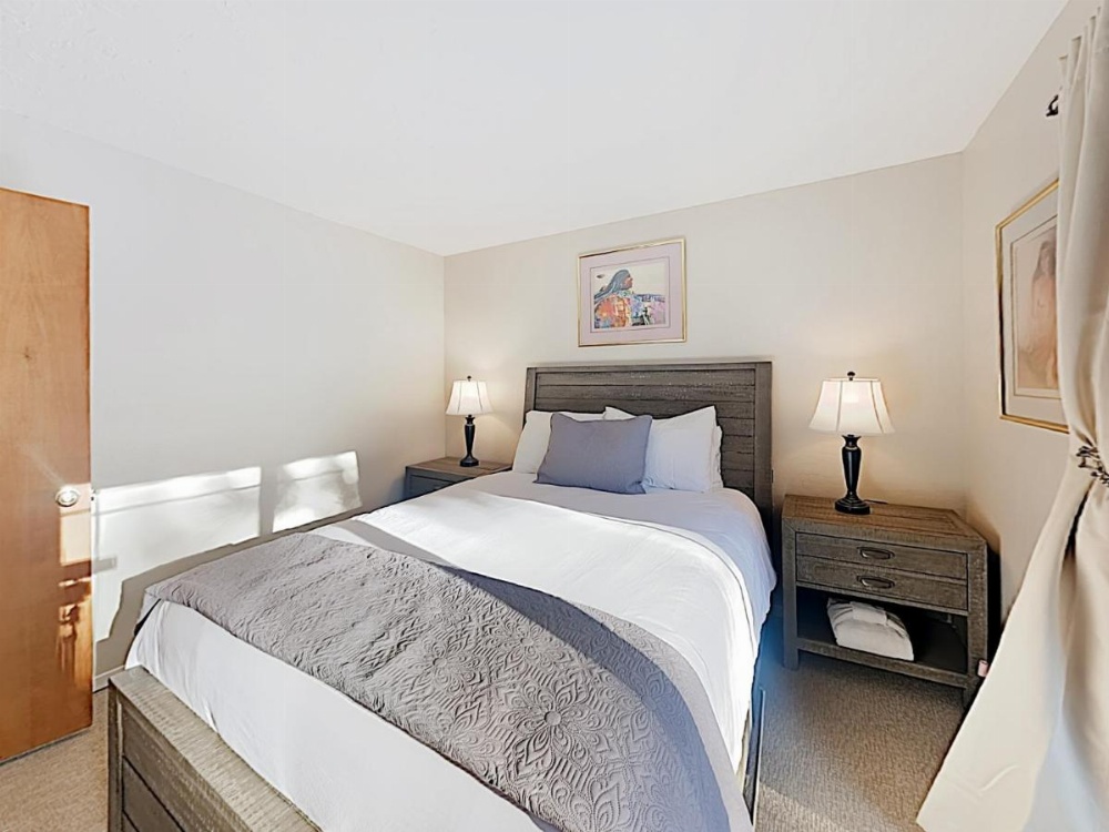 Group Getaways Holiday Home 4030 Image 18
